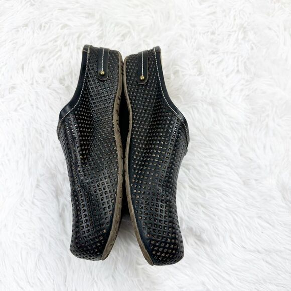 L’Artiste Spring Step Leather Perforated Leather Clogs - Picture 5 of 10